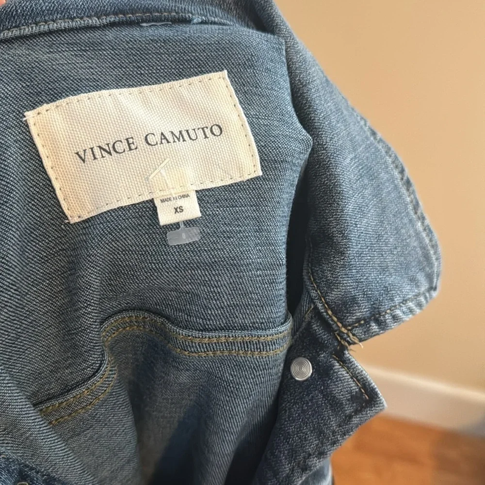 Vince camuto women’s jeans jacket raw hem button‎ up NWT size small